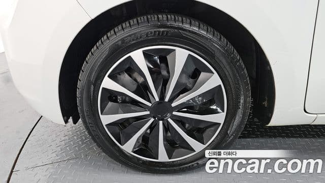 Kia The / новый New Ray Prestige, 2021 все фото