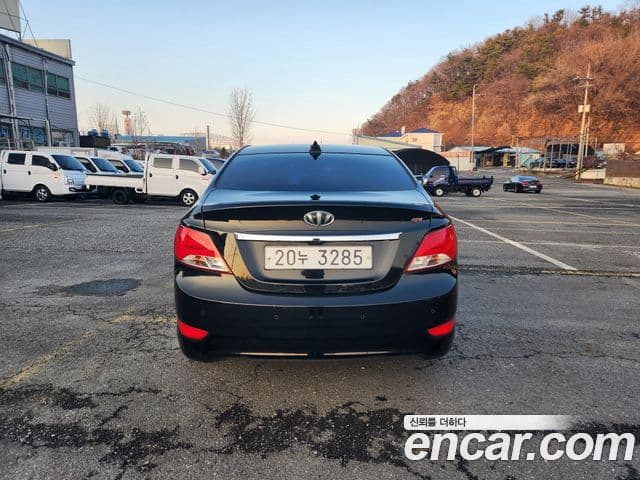 Hyundai Accent(новый кузов / новое поколение) 1.6 GDI top, 2011 все фото