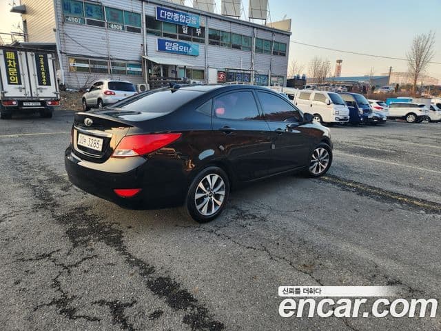 Hyundai Accent(новый кузов / новое поколение) 1.6 GDI top, 2011 7