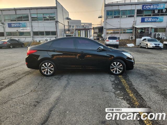 Hyundai Accent(новый кузов / новое поколение) 1.6 GDI top, 2011 8