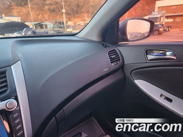 Hyundai Accent(новый кузов / новое поколение) 1.6 GDI top, 2011 13