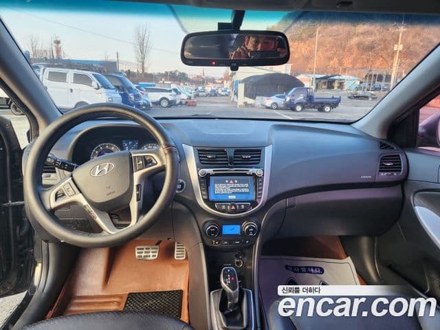 Hyundai Accent(новый кузов / новое поколение) 1.6 GDI top, 2011 16