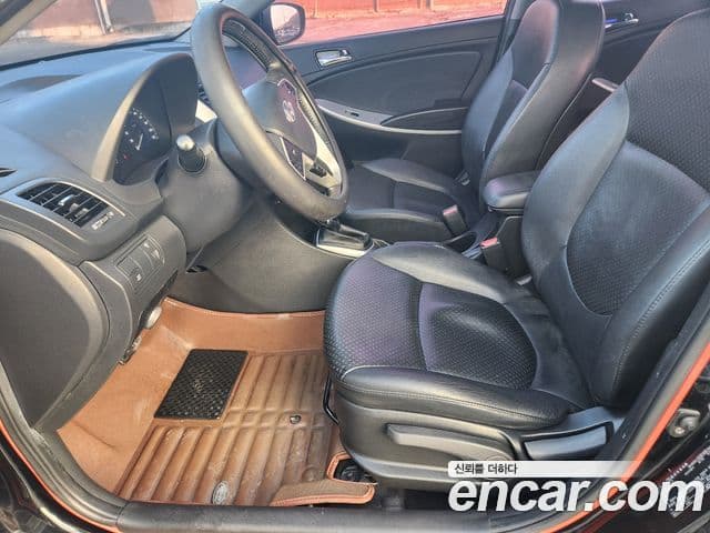 Hyundai Accent(новый кузов / новое поколение) 1.6 GDI top, 2011 17