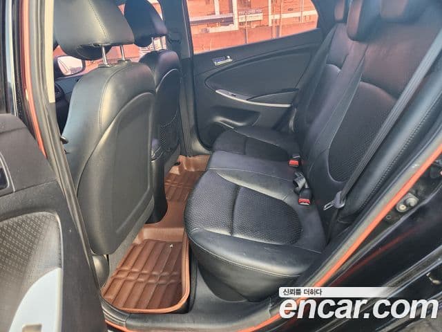 Hyundai Accent(новый кузов / новое поколение) 1.6 GDI top, 2011 18