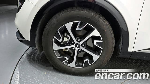 Kia Sportage 5세대 гибрид Signature 2WD, 2023 все фото