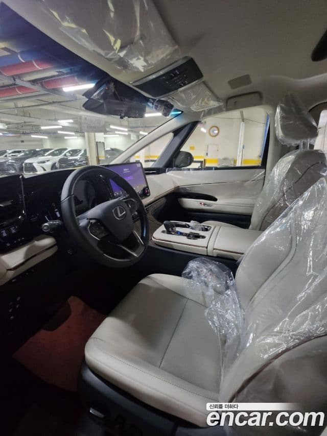 Lexus LM 2세대 Executive, 2025 6