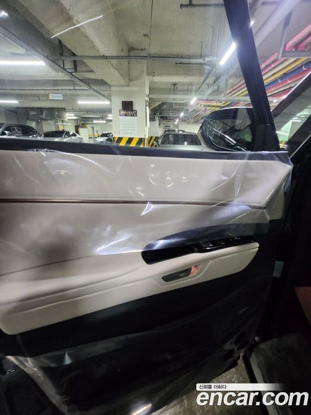 Lexus LM 2세대 Executive, 2025 11