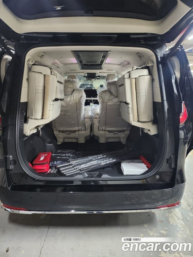 Lexus LM 2세대 Executive, 2025 12
