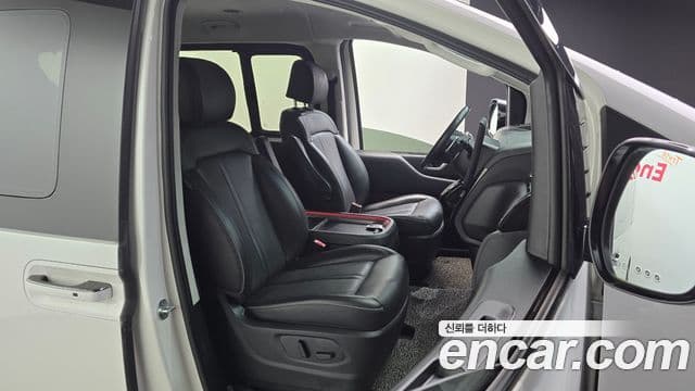 Hyundai Staria Inspiration, 2022 11