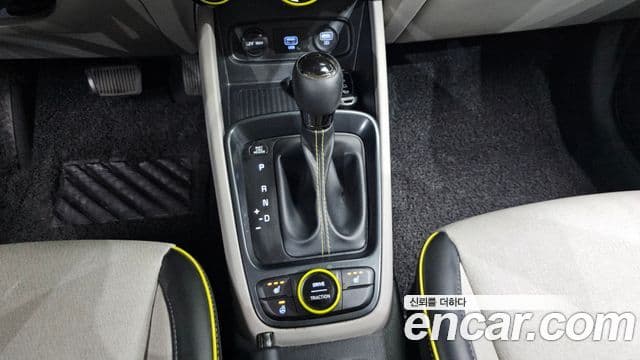 Hyundai Venue 1.6 Flux, 2020 9