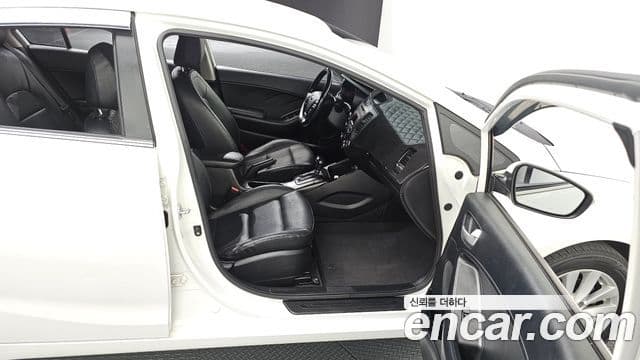 Kia K3 Trendy, 2014 12