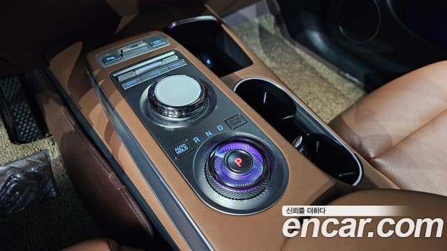 Genesis GV70, 2022 9