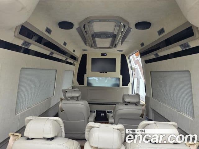 Hyundai 쏠라티 лимузин, 2022 8