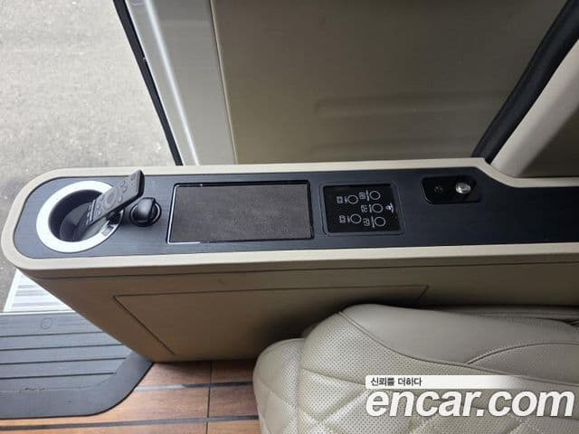 Hyundai 쏠라티 лимузин, 2022 11