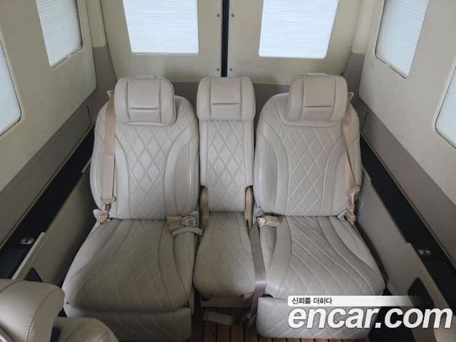 Hyundai 쏠라티 лимузин, 2022 13