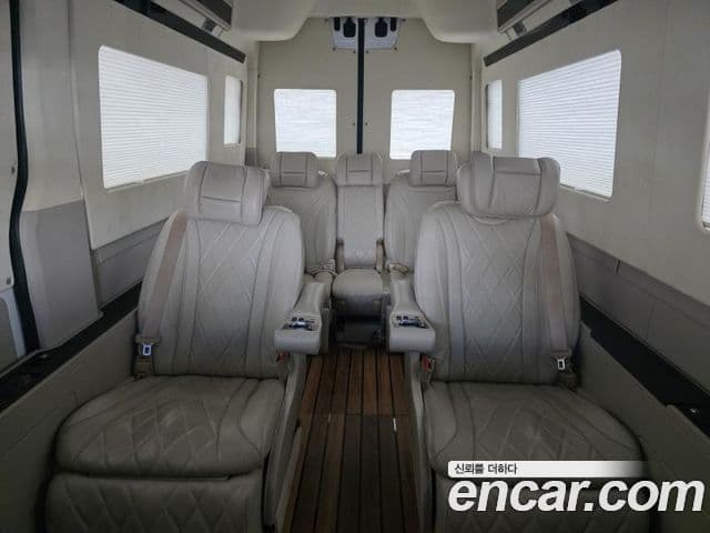 Hyundai 쏠라티 лимузин, 2022 14