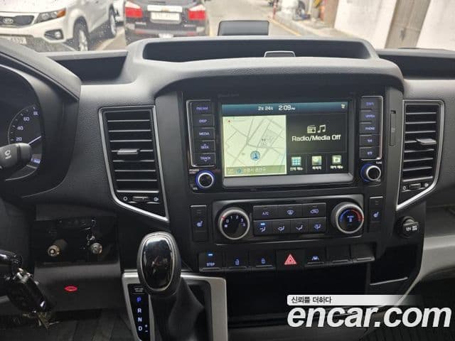 Hyundai 쏠라티 лимузин, 2022 17