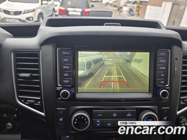 Hyundai 쏠라티 лимузин, 2022 18