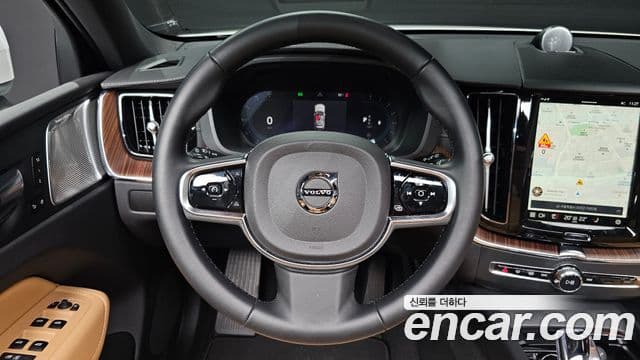 Volvo XC60 2세대 B5 Ultimate Bright, 2024 13