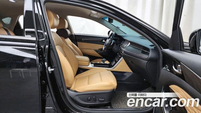 Kia K7 Premier гибрид Signature, 2020 11