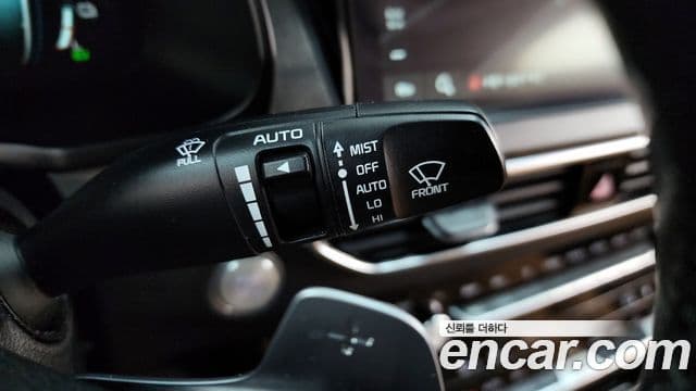 Kia K7 Premier гибрид Signature, 2020 18