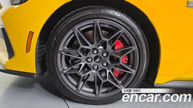 Ford Mustang 7세대 5.0 GT Premium кабриолет, 2024 все фото