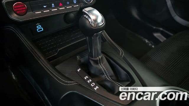 Ford Mustang 7세대 5.0 GT Premium кабриолет, 2024 9