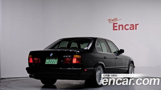 BMW 5시리즈 E34, 2001 2