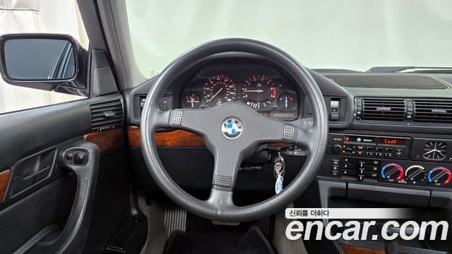 BMW 5시리즈 E34, 2001 13