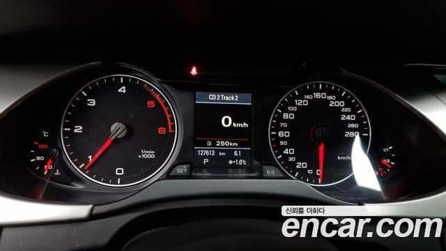 Audi New A4 B8, 2012 8