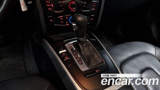 Audi New A4 B8, 2012 9