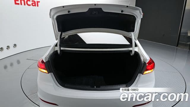 Hyundai Avante AD 1.6 GDI Value Plus, 2018 20