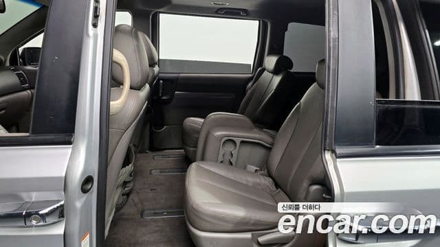 Kia Carnival R President, 2013 12