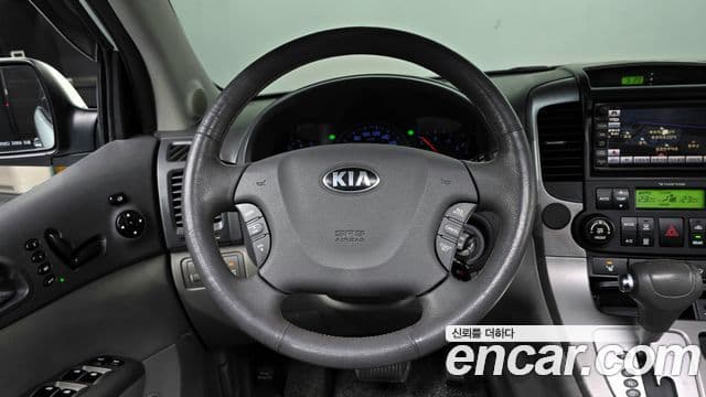 Kia Carnival R President, 2013 13