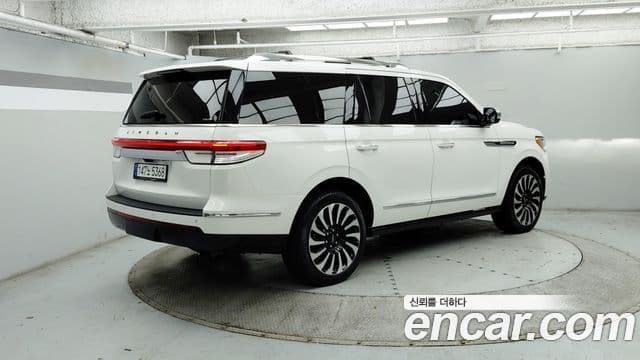 Lincoln Navigator 4세대 3.5L чёрный Label, 2023 4