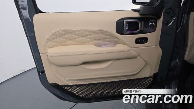 Jeep Wrangler (JL) 2.0 Sahara 4도어, 2024 17