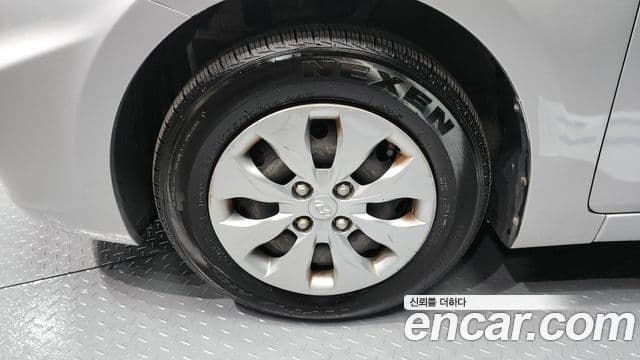 Hyundai Accent(новый кузов / новое поколение) 1.4 VVT Smart, 2015 все фото