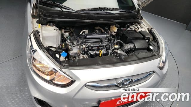 Hyundai Accent(новый кузов / новое поколение) 1.4 VVT Smart, 2015 6