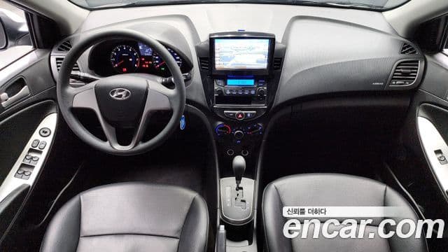 Hyundai Accent(новый кузов / новое поколение) 1.4 VVT Smart, 2015 7
