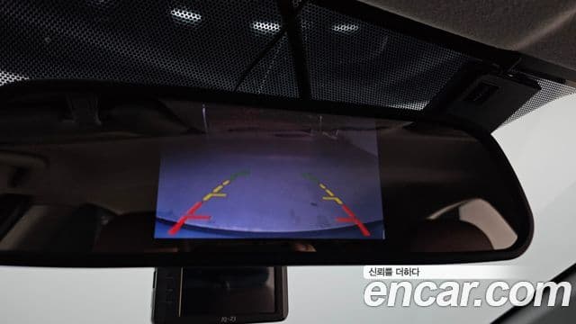 Toyota 프리우스 C 1.5 кроссовер, 2020 16