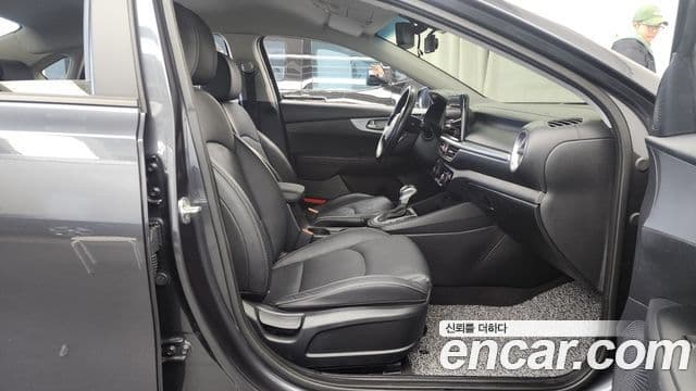 Kia The / новый New K3 2세대 Prestige, 2022 11