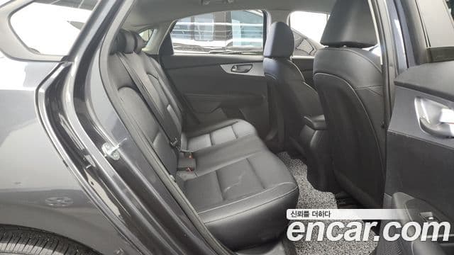 Kia The / новый New K3 2세대 Prestige, 2022 12