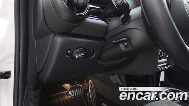 Mini Cooper S 3세대, 2024 13