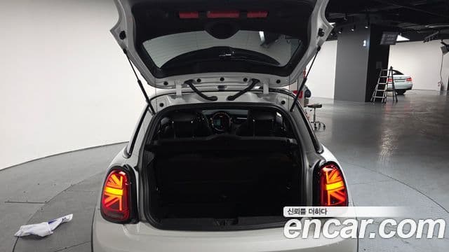 Mini Cooper S 3세대, 2024 20