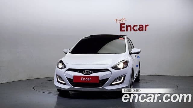 Hyundai i30(новый кузов / новое поколение) дизель 1.6 VGT Extreme, 2012 3