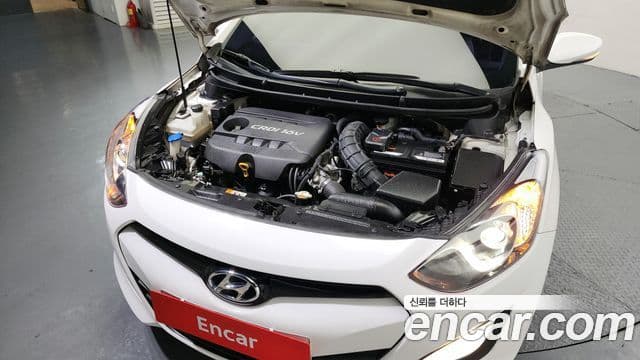 Hyundai i30(новый кузов / новое поколение) дизель 1.6 VGT Extreme, 2012 6