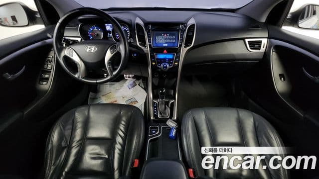 Hyundai i30(новый кузов / новое поколение) дизель 1.6 VGT Extreme, 2012 7