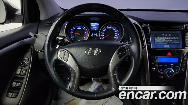 Hyundai i30(новый кузов / новое поколение) дизель 1.6 VGT Extreme, 2012 15