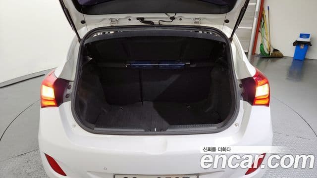 Hyundai i30(новый кузов / новое поколение) дизель 1.6 VGT Extreme, 2012 20