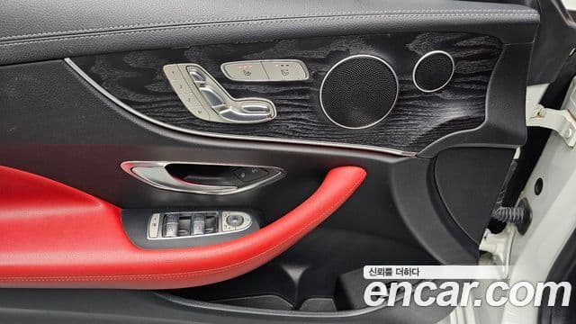 Mercedes-Benz E-класс W213 E220d кабриолет, 2018 18